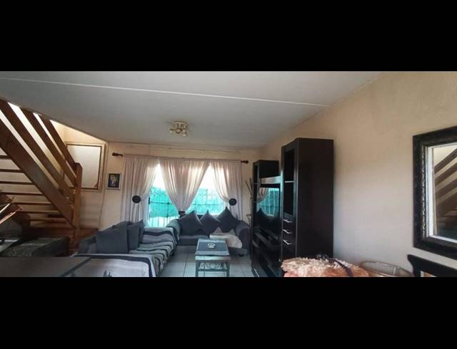 2 BEDROOM PROPERTY TO RENT IN STRUBENSVALLEI